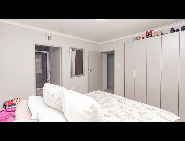 3 BEDROOM HOUSE FOR SALE IN SKY CITY